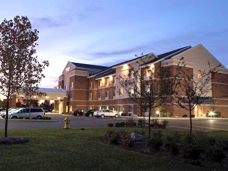 Fairfield Inn & Suites by Marriott in Fenton MI 48430